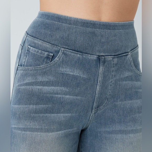 Halara wide leg bundle! size 8-10 (M) - Picture 8 of 12